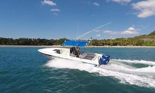 Profitez de la pêche dans la province de Guanacaste, au Costa Rica, sur la console centrale Wellcraft Scarab de 32 pieds