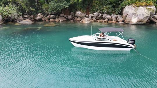 Alquiler de barco con cubierta Real Ossos de 22 pies en Paraty, Río de Janeiro, Brasil