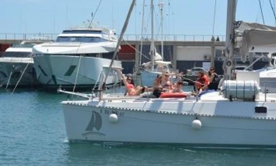 Catamaran à voile pour 30 personnes à Barcelone