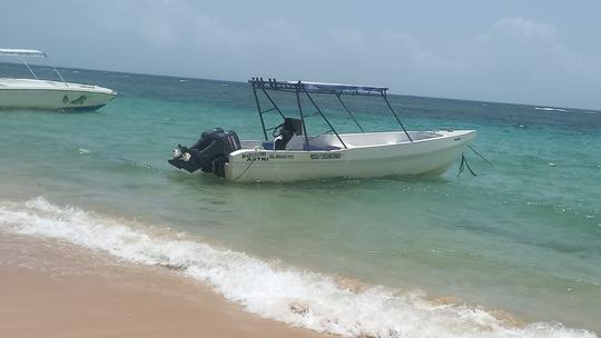 Passeios de barco em Las Terrenas em lancha Profina de 33 pés