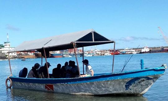 Alugue um barco a motor em Grande Comore, Comores