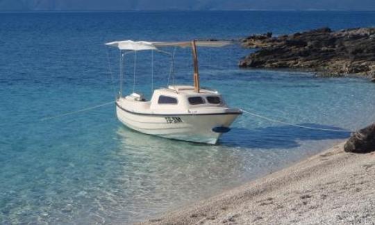 17' Ven 501 Cabin Rental For 6 People in Sumartin, Brac