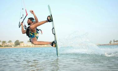 Profitez du kitesurf à Ras Sudr, dans le gouvernorat du Sinaï Sud