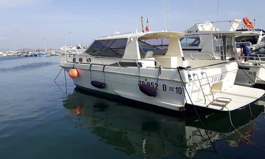 Location de bateau couvert pour 14 personnes à Trapani, Italie