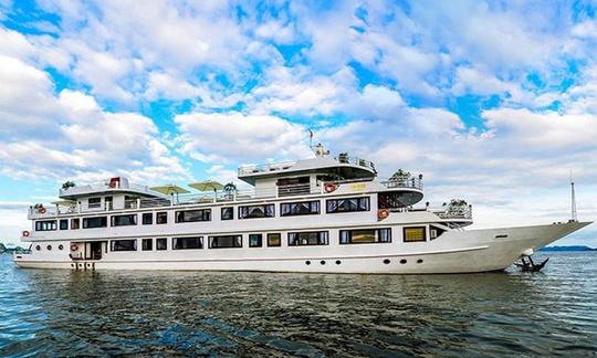 Croisière de 2 ou 3 jours sur une jonque au départ d'Ha Long, au Vietnam