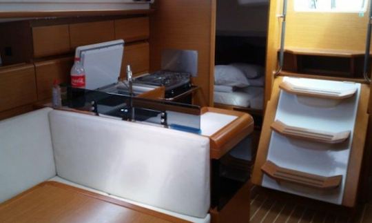 10 pessoas, 43' Sun Odyssey - Sonata Cruising Monohull em Sukošan, Croácia, para alugar