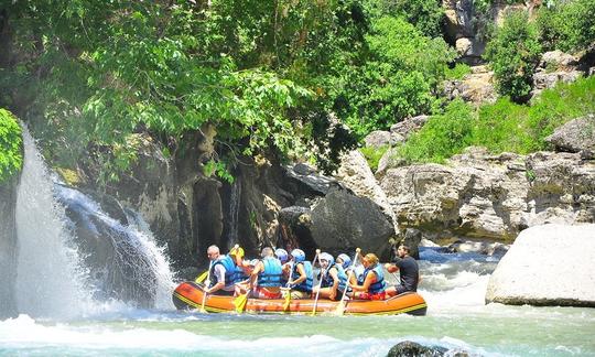 Genial tour de rafting en Antalya, Turquía