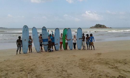 Aprende a surfear en Weligama, Sri Lanka