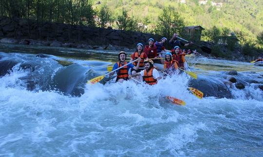 Explore Muğla, Turquia, em uma forma aventureira de rafting