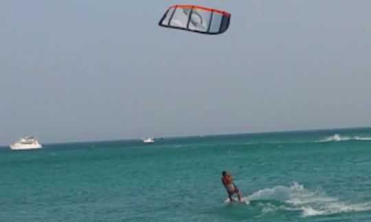 Suivez des cours de kitesurf dans le gouvernorat de la mer Rouge, en Égypte