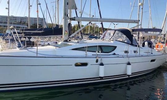 Charter Jeanneau Sun Odyssey 39' deck saloon yacht in Lisbon, Portugal