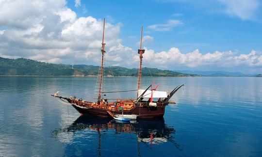 Cruzeiro live aboard de luxo em Bulan Purnama em Phinisi pelo Parque Nacional de Komodo