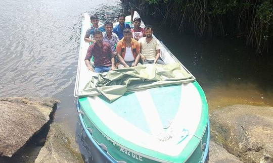 Louez ce canot pour 12 personnes à Balapitiya, au Sri Lanka