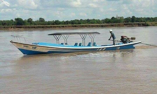 Explorez les magnifiques eaux de Yangon, au Myanmar, sur un dériveur pour 10 personnes