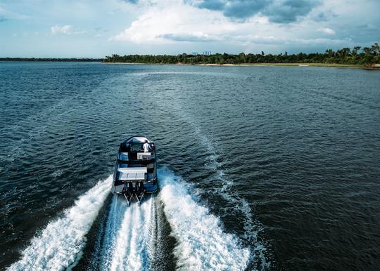 Bateau de luxe Mastercraft Aviara de 34 pieds à Charleston