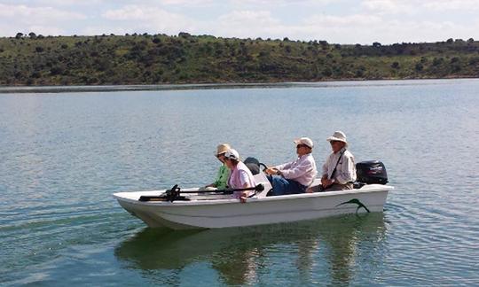 Profitez de la pêche avec vos amis et votre famille sur ce bateau Jon Boat pour 4 personnes à Alangel, en Espagne