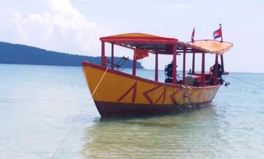 Frete de barco tradicional, com Capitão e Bimini para fornecer sombra!