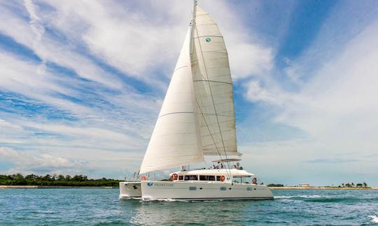 Navega a bordo de este catamarán de crucero Lagoon 620 «Primetime» en Phuket, Tailandia