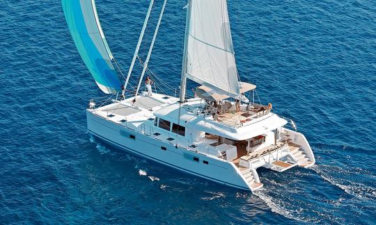 Belle expérience de croisière sur le catamaran Lagoon 560 S2 « Ellen Sophia » à Phuket, en Thaïlande