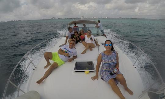 Excursions en yacht privé de luxe de Cancún à Isla Mujeres 15 personnes avec plongée en apnée et pêche