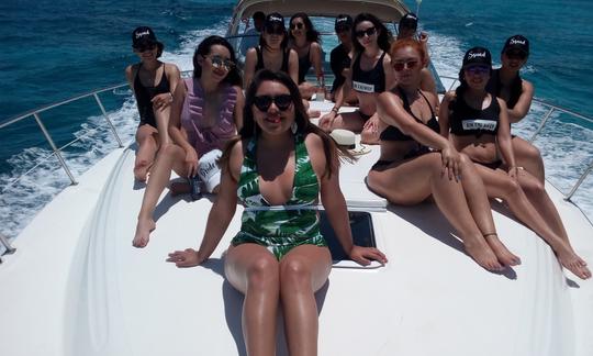 Excursions en yacht privé de luxe de Cancún à Isla Mujeres 15 personnes avec plongée en apnée et pêche