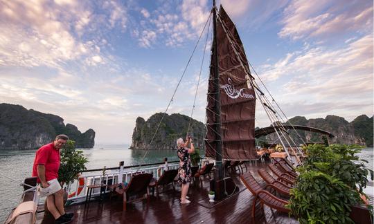 Croisière dans la baie de Bai Tu Long