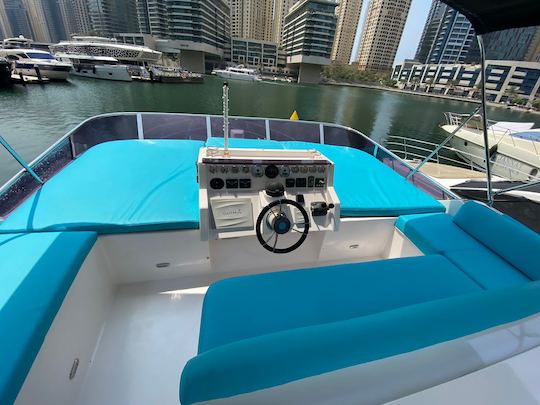 Alquiler de yate de lujo Majesty de 50 pies en Dubai, Emiratos Árabes Unidos