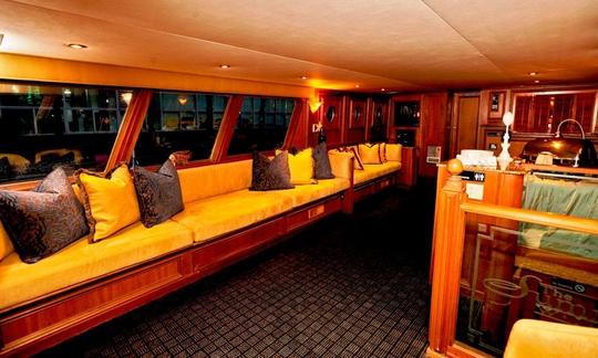 85' Summer Wind Yacht Charter in Fort Lauderdale