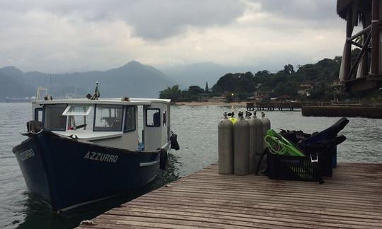 Viagem de mergulho em águas abertas no Rio de Janeiro, Brasil