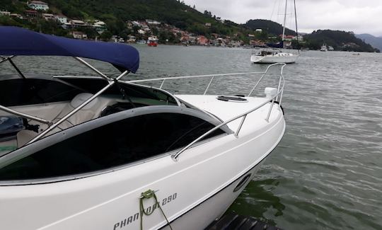 Louez un yacht à moteur Phantom de 29 pieds à Santa Catarina, Brésil