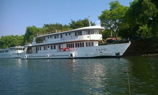 Venez à Barra et séjournez au bateau-hôtel Tapri !