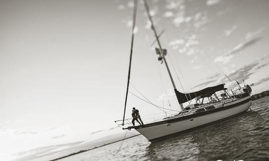 Irwin Center Cockpit 53ft Cruising Monohull in Clear Lake Shores!!