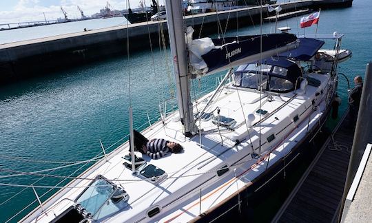 Navegue e admire as costas da Polônia a bordo do veleiro Beneteau 50 com o capitão Jan