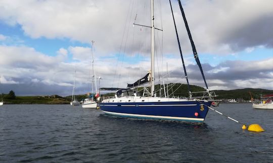 Navegue e admire as costas da Polônia a bordo do veleiro Beneteau 50 com o capitão Jan