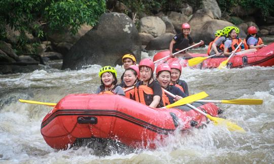 Rafting em águas brancas em Chiang Mai em Mae Taeng