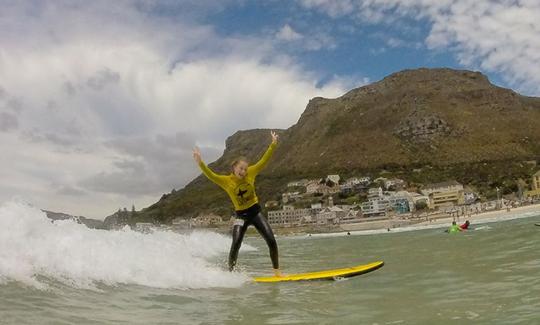 ¡Aprende a surfear con nuestros entrenadores experimentados y calificados!