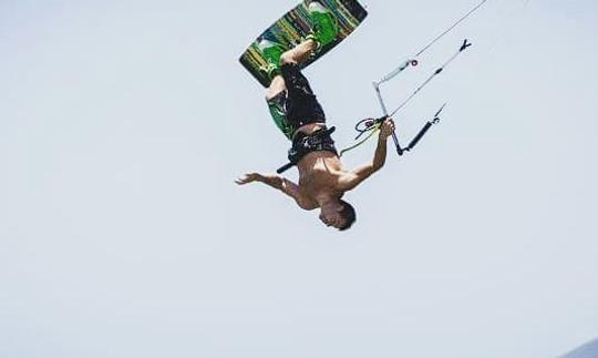 Leçon de kitesurf avec un instructeur certifié IKO à Saint-Kitts-et-Nevis