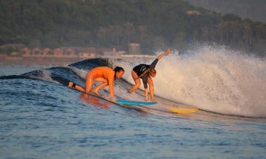 Aulas de surf por 3 horas em South Lombok, Indonésia