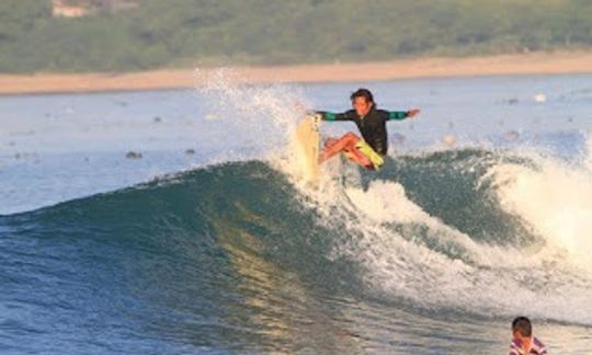 ¡Reserva un viaje de surf en Bali, Indonesia!