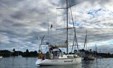 42 ft Lakutaia Cruising Monohull Charter for 5 People in Dalcahue, Chile