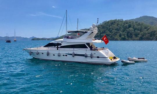 2011 Power Mega Yacht Charter in Muğla, Turkije