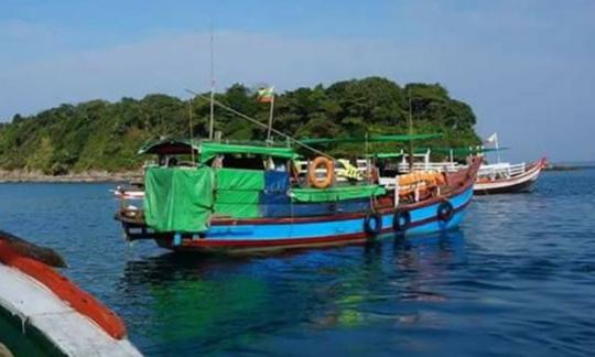 Excursion relaxante en bateau pouvant accueillir jusqu'à 15 personnes à Pathein, au Myanmar