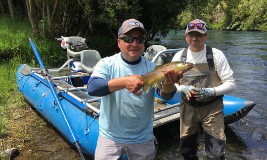 Excursion guidée de pêche à la mouche avec Don Pedro dans les rivières Rio Bueno, au Chili