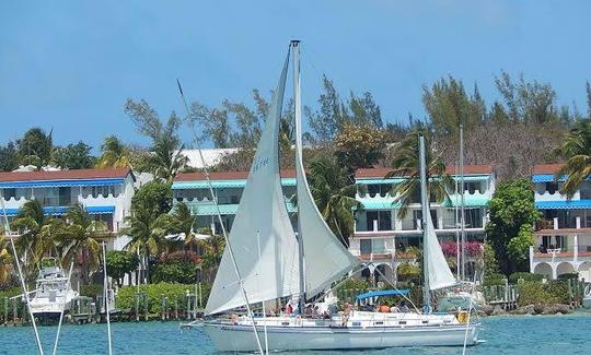 Riding High sailing through Nassau Harbour.