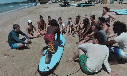 Profitez des vagues de la baie d'Arugam ! Réservez un cours de surf avec nous !