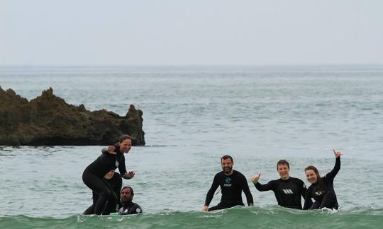 Cours de surf offerts pendant les fêtes à Agadir, au Maroc