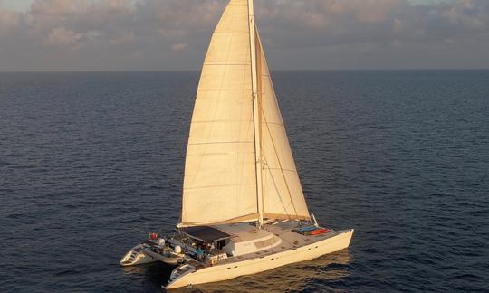 Catamarã à vela Lonestar Charter de 85 pés nas Ilhas Anambas, Tailândia, Mianmar, Malásia e outros destinos do Oceano Índico