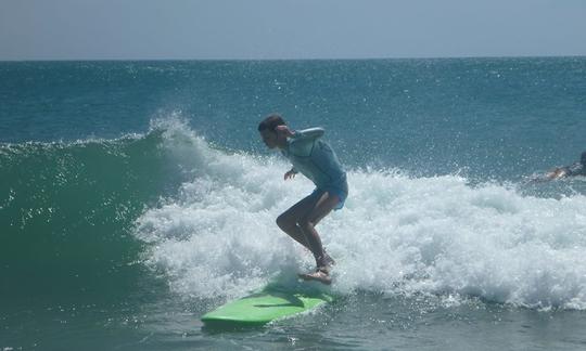 Aulas de surf com instrutores profissionais em Colombo, Sri Lanka