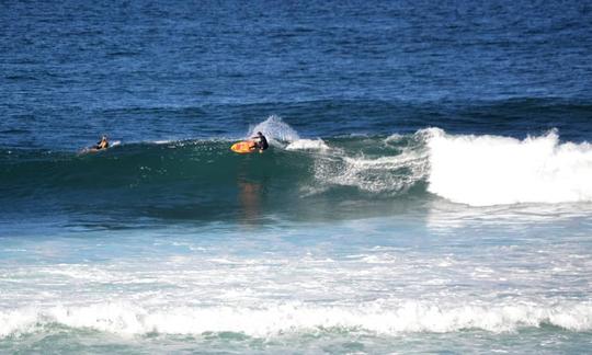 Clases de surf con instructores de surf con formación internacional en Pumula kzn South Coast