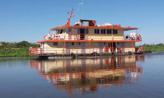 Experiencia de hotel Barco para hasta 6 noches en Mato Grosso do Sul, Brasil